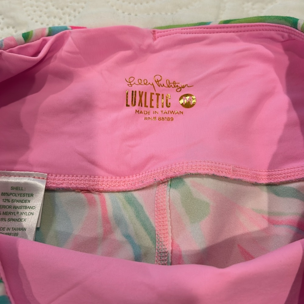 EUC Lilly Pulitzer cropped leggings in pink and green. Medium - Picture 3 of 4